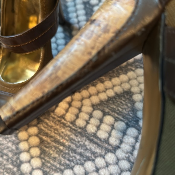 GUC 4 inch pumps by Charles David. Size 7B. Olive and brown. - Picture 11 of 13